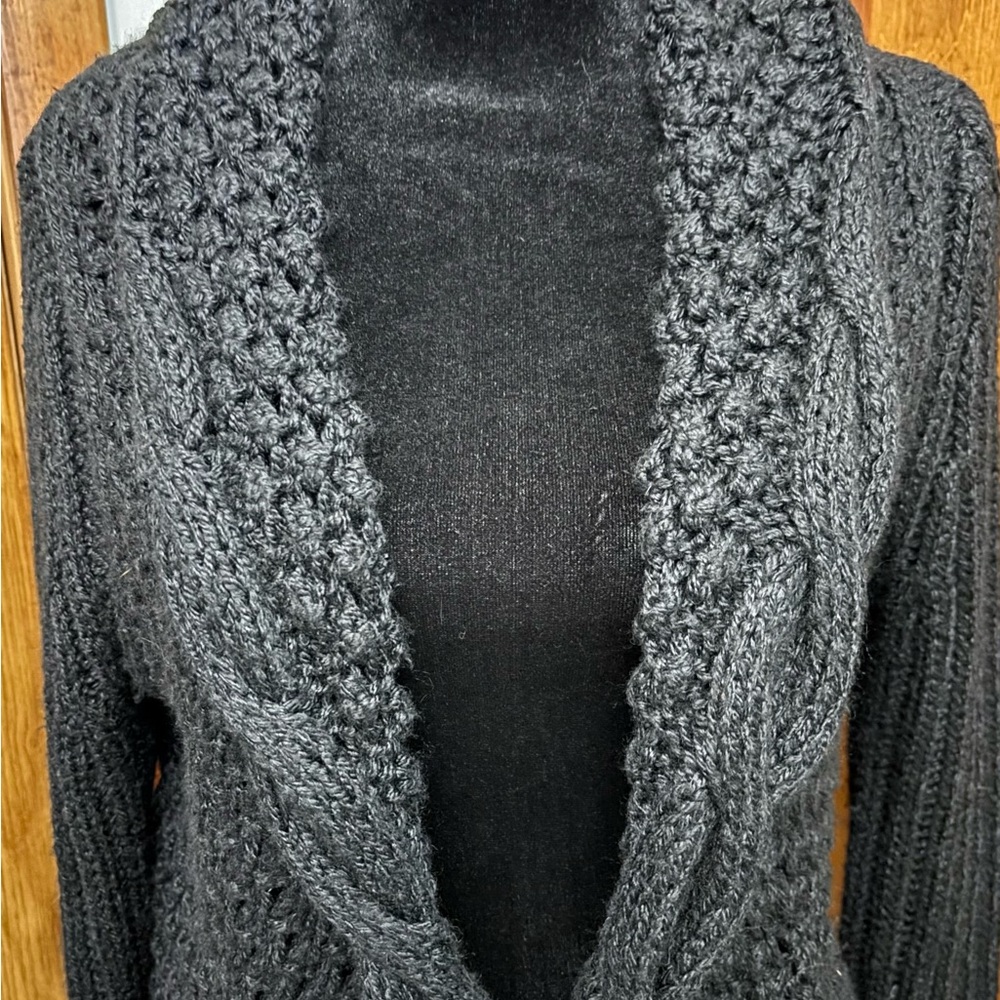 Romeo and Juliet Couture Sweater Size Large - Picture 5 of 8